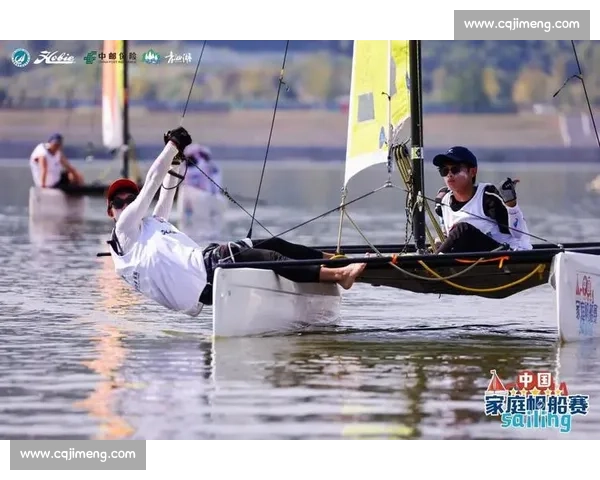 35 家帆逐浪象山！2025 中国家庭帆船赛启航